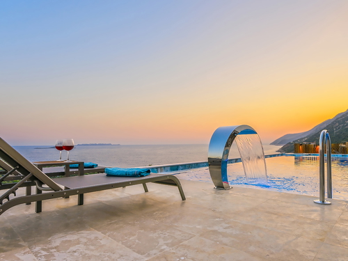  gece  -  Kasım
  | Kaş Yeniköy’de Deniz Manzaralı, Jakuzili Balayı ve Aile Villası – 4 Kişilik Tatil İçin İdeal Seçim
